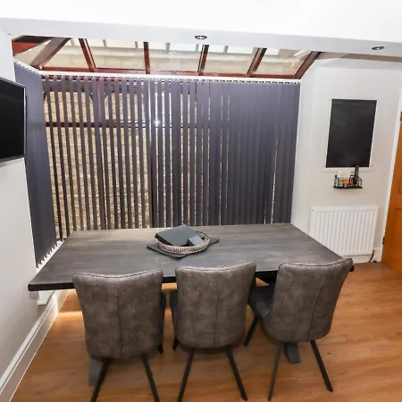The Penthouse Retort House Lejlighed *